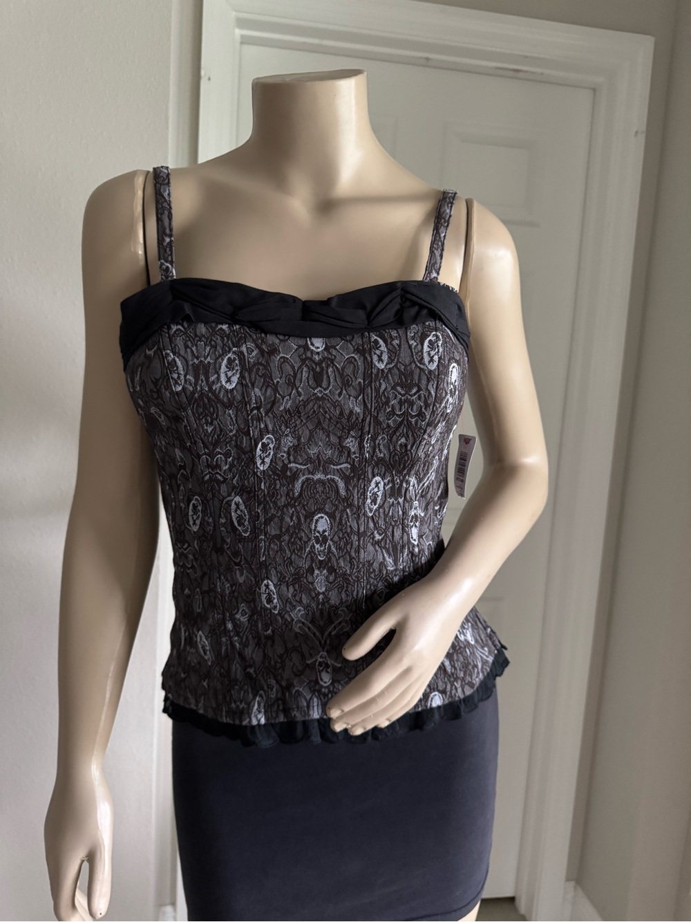 Tripp NYC Black and Gray Lace-Up Skull Print Bustier Cami - Picture 2 of 8